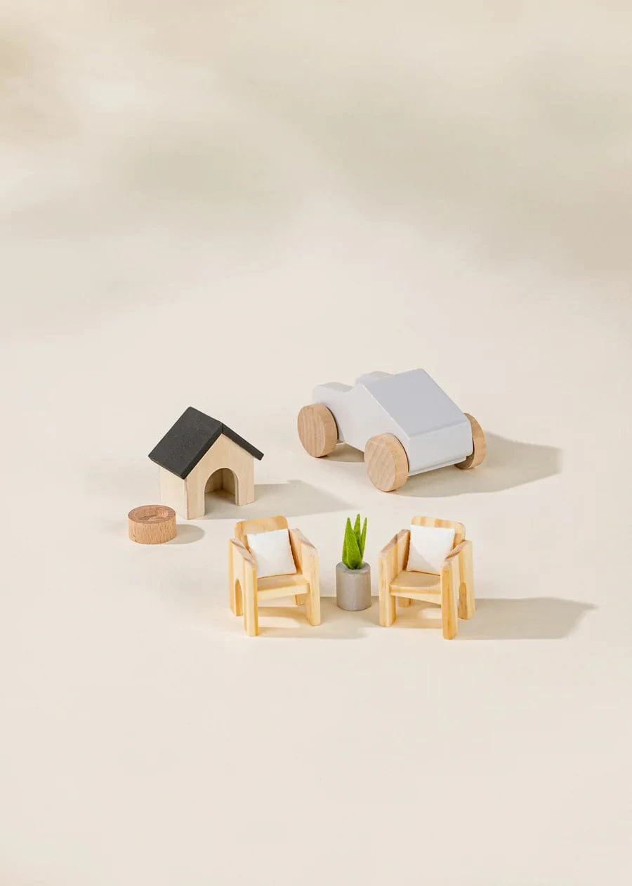 Wooden Doll House Outdoor Furniture & Accessories (8 Pcs)